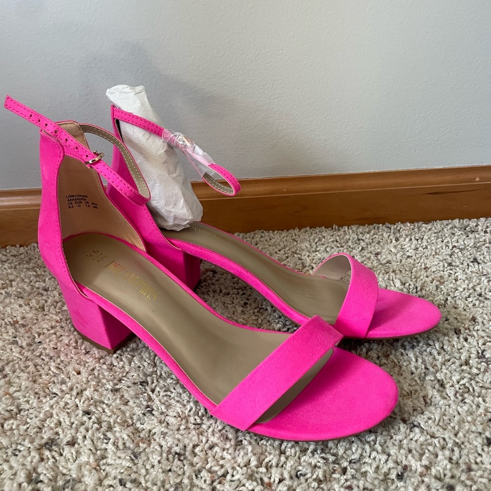 New Women’s 9.5 Pink Heels